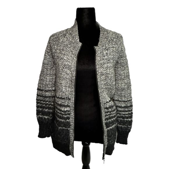 Victoria's Secret Dark & Light Gray Zip Up Cardigan, XS, Pre-owned - Picture 3 of 7
